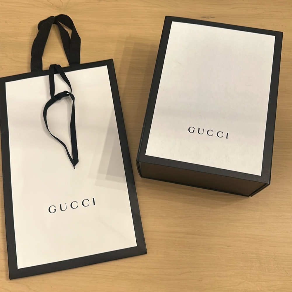 Authentic Gucci classic black and cream box and matching bag
